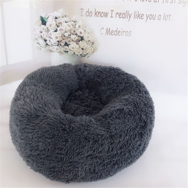 Round Fluffy Dog Bed - Cozy Winter Nest
